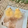Pendientes Navideños de Peluche Estrella Peluda 2025 Nuevos Pendientes de Alta Gama Pendientes de Bola de Pelo Femeninos Otoño e Invierno