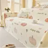 Fábrica 26 Novo Tecido de Cobertura para Sofá de Veludo Leite Outono e Inverno Estilo Ins Ursinho Marrom Coração Tecido de Cobertura para Sofá Atacado