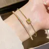 Exquisito Brazalete Abierto de Perlas de Circonita Ultra Brillantes Moda Temperamento Versátil Pulsera Lujo Ligero Sensación de Alta Gama Joyería de Mano para Mujeres Nicho