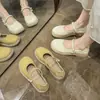Sapatos versáteis e delicados estilo fada, estilo francês para combinar com saias, novos sapatos de couro pequenos para o verão-outono de 2026, sapatos Mary Jane com sola macia para a brisa noturna
