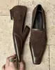 Versão em Pele de Ovelha~Estilo Britânico Sapatos Loafer Quadrados de Couro Genuíno com Solado Grosso para Mulheres, Sapatos de Salto Baixo Estilo Francês, Sapatos de Uma Fivela Mary Jane, Sapatos Pequenos de Couro