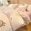 Juego de ropa de cama de cuatro piezas de grado A, seguro para bebés, estilo minimalista, algodón puro, incluye una sábana y una funda de edredón de algodón lavado, adecuado para dormitorios; conjunto de tres piezas de algodón puro