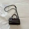 Bolsa Boston elegante com padrão trançado para mulheres, nova bolsa transversal tipo travesseiro vintage de verão 2026 para o dia a dia