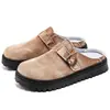 Novas Sandálias Birkenstock de Verão 2026 para Deslocamento ao Ar Livre, Slip-Ons em Jeans Lavado e Desgastado
