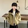 Abrigo para Niños Otoño Invierno 2026 Estilo Nuevo Parka Infantil Invierno Acolchado de Terciopelo Grueso Ropa de Invierno para Bebé Chaqueta Acolchada de Algodón con Cuello de Piel