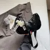 Bolsa de Ombro Estilo Francês de Alta Moda tipo Bolinho para Axila para Mulheres, Novo Modelo Verão 2026, Bolsa de Ombro Transversal para o Dia a Dia