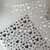Marca Tomoni Colaboración Tata Pegatinas Finas Resistentes para Uñas Estilo Japonés Pegatinas Retro para Uñas Corazón Blanco y Negro Ta288