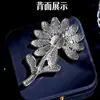 Broche Creativo de Margarita y Girasol Incrustado de Diamantes para Mujer, Pin de Ramillete de Lujo de Gama Alta, Accesorios Decorativos para Ropa y Bolsos