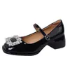 Primavera 2024 estilo francés retro strass punta cuadrada tacón bajo charol uniforme zapatos pequeños de cuero mujer hebilla cuadrada tacón grueso zapatos de una sola capa mujer