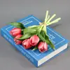 5 Flores Ramos Curtos 28CM Amarrado à Mão Cola Macia Tulipa Manual Flor Artificial Decoração de Casa Flor Decorativa Buquê de Flores Artificiais