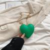 Bolsa vermelha de nicho Love Bag feminina 2024 verão nova mini bolsa crossbody fashion bolsa de ombro com corrente batom bolsa de fone de ouvido