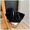 Bolso Vintage de Gran Capacidad para Mujer Transfronterizo 2026 Nuevo Otoño e Invierno Versátil Bolso de Hombro Tote para Viajes Diarios
