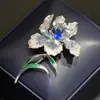 Chegada Nova Broche Flor de Lótus Azul com Microincrustação de Zircônia de Luxo Leve Elegante e Atmosférico Pin de Arranjo de Flores de Estilo Nacional de Alta Qualidade Corsage Elegante Feminino