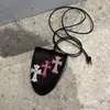 Collar de Cuero Negro con Cruz Dulce y Fresco, Bolso Colgante de Alta Gama Moderno y Conveniente para Guardar Gafas, Accesorios Versátiles Personalizados