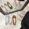 Zapatos de Abuela Estilo Retro Francés 2025 Nuevo Modelo de Verano Lazo Zapatos Planos Bajos de Ballet Punta Cuadrada Zapatos Planos de Gamuza