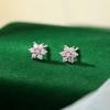 Bajo el árbol de banyan 925 plata diamante corazón de niña clavo de oreja femenino amor lazo accesorios DIY nicho pendientes frescos venta al por mayor