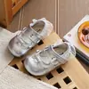 Sandalias Deportivas para Niñas 2026 Primavera/Verano Nuevo Estilo Transpirables con Cordones Zapatos Casuales para Bebés Suela Suave Antideslizantes Zapatos de Cuero