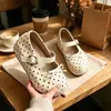 Zapatos planos versátiles y prácticos de lunares, adecuados para todas las edades, creando un look elegante para el uso diario, lo que los convierte en una excelente opción para zapatos de mujer