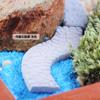 Mesa de arena del Reino del Cangrejo, micropaisaje, pila de madera, piscina, césped, pozo de agua retro, flujo de agua de montaña, puente de madera, escalón, barco