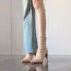 2026 Novas Botas de Cano Alto Apontadas Cor Nude com Stretch, Botas Meia para Mulheres, Botas Slim de Camurça para Calçar, Botas Elegantes para o Dia a Dia