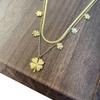 Collar con colgante de flor de doble cara apilado de dos capas de acero inoxidable chapado en oro real de 18 quilates, cadena elegante para clavícula con estrella simple de cinco puntas