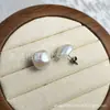 Aretes de Titanio Jiangtai F136 Perla de Sirena Cierre de Mariposa Cuerpo de Aleación de Titanio G23 Joyería para Piercings Aretes para Hélice Auricular