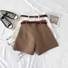 Shorts tipo traje de color liso de cintura alta adelgazantes, pantalones casuales de pierna ancha con cinturón, nuevo estilo de verano 2026 para mujer