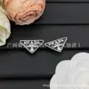 Suministro Exclusivo Transfronterizo de Pendientes Modelo Nuevo, Versiones Actualizadas de Pendientes Du'S, Di'S, Fan'S, Lv'S, Hua'S, Ba'S, Combinación de Diseños Originales con Etiquetas, Venta al por Mayor