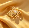 Broche para Mujer, Broche Exquisito de Pedrería de Alta Gama, Accesorio de Traje de Lujo, Pin Elegante y Versátil, Accesorio Modelo Nuevo 2026