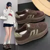 Tênis de Treino Alemão Retro com Solado Grosso Feminino 2026 Novo Primavera/Outono Mais Vendido Tênis Esportivo de Cano Baixo Moda Versátil Tênis de Skate