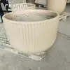 Vaso de cimento texturizado grande feito à mão sob medida, jardineira retangular GRC extra grande, vaso de flores móvel para paisagismo de áreas cênicas
