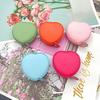 Mini Cinta Métrica de Cuero en Forma de Corazón Cinta Métrica Pequeña de Piel de PU Cinta Métrica de Cuero Portátil para el Hogar Cinta Métrica Retráctil Automática de 1.5m