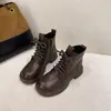 2026 Nuevas Botas Martin Estilo Británico para Mujer Botines Otoño/Invierno Suela Gruesa de Moda Casual Versátil Piel Suave Estilo Callejero
