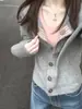 Cardigan de tricô cinza de manga longa estilo Chanel para mulheres, primavera e outono, com design único, estilo casual e descontraído, jaqueta curta de tricô