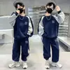 Conjunto de duas peças de calças de moletom casuais para meninos, outono e inverno, pulôver para meninos, gola redonda, esportivo, elegante, agasalho de moletom