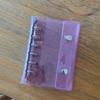 Simple Ins Blanco Leche Transparente PVC Suave Adhesivo A7 Libro de Hojas Sueltas Doble Botón Bloque de Color Libro de Mano Almacenamiento de Tarjetas Libro de Tarjetas Bolsa para Tarjetas