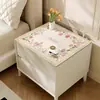 Protector de mesita de noche estilo americano, modelo nuevo 2025, tapete para mesita de noche, lavable, a prueba de aceite, impermeable, lujo ligero, tapete de mesa de alta gama