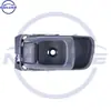 80670-Vw010 80670Vw010 Maçaneta Interna da Porta Dianteira Adequada para Nissan Urvan E25 01-12