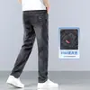 Jeans ligeros de verano para hombre, pierna recta elásticos multibolsillos casuales, mezclilla de algodón de alta gama