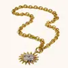 Moda Transfronteriza Europea y Americana Pendientes Elegantes de Nicho con Estilo Acero Inoxidable Chapado en Oro de 18K Collar con Colgante de Sol Lujo Accesible para Mujeres