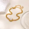 Pulsera de Comercio Exterior Transfronterizo, Joyería Suave, Sencilla y Elegante, Flor Redonda de Pastel de Perlas, Pulsera de Acero Inoxidable Dorado al por Mayor