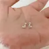 Pendientes de Botón Mini Corazón de Plata de Ley S999 para Mujer Exquisitos Adornos para Orejas de Circonita Ultrabrillante Dulce Diseño de Nicho Pendientes con Cierre de Rosca