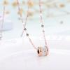 Collar de acero de titanio romano tricíclico con incrustaciones de diamantes, estilo europeo y americano, con personalidad, cadena geométrica de clavícula con concha de oro rosa.