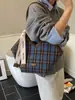 Bolsa para Travessia de Fronteira Feminina Tendência Outono e Inverno 2025 Nova Moda Bolsa de Ombro Xadrez Bolsa Tote de Grande Capacidade