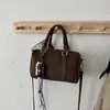 Bolsa de almofada de camurça transfronteiriça, moderna, para mulheres, novo design retrô e único, bolsa tote estilo Boston, bolsa de ombro e bolsa transversal