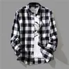 Camisa a cuadros en blanco y negro para hombre, estilo coreano, de moda, para primavera y otoño, holgada, informal, de manga larga, para verano