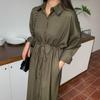 Vestido Estilo Camisa Retro com Cordão na Cintura 2024 Coreano com Efeito Emagrecedor, Comprimento Médio para um Look Universitário
