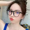2026 Nuevo Estilo Monturas de Gafas con Remaches Xiaohongshu Transfronterizas Anti-Luz Azul Gafas Sin Graduación Tendencia Unisex Estilo Coreano Gafas de Graduación