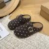 Sandalias Birkenstock retro de gamuza con lunares, punta redonda, plataforma, slip-on estilo coreano, zapatos de media pantufla slip-on perezosos para otoño/invierno para mujer