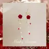 "Dulce Entrelazado" Pendientes Rojos con Lazo Otoño e Invierno Pendientes de Rosa Roja para Mujer Pendientes Dulces Pendientes